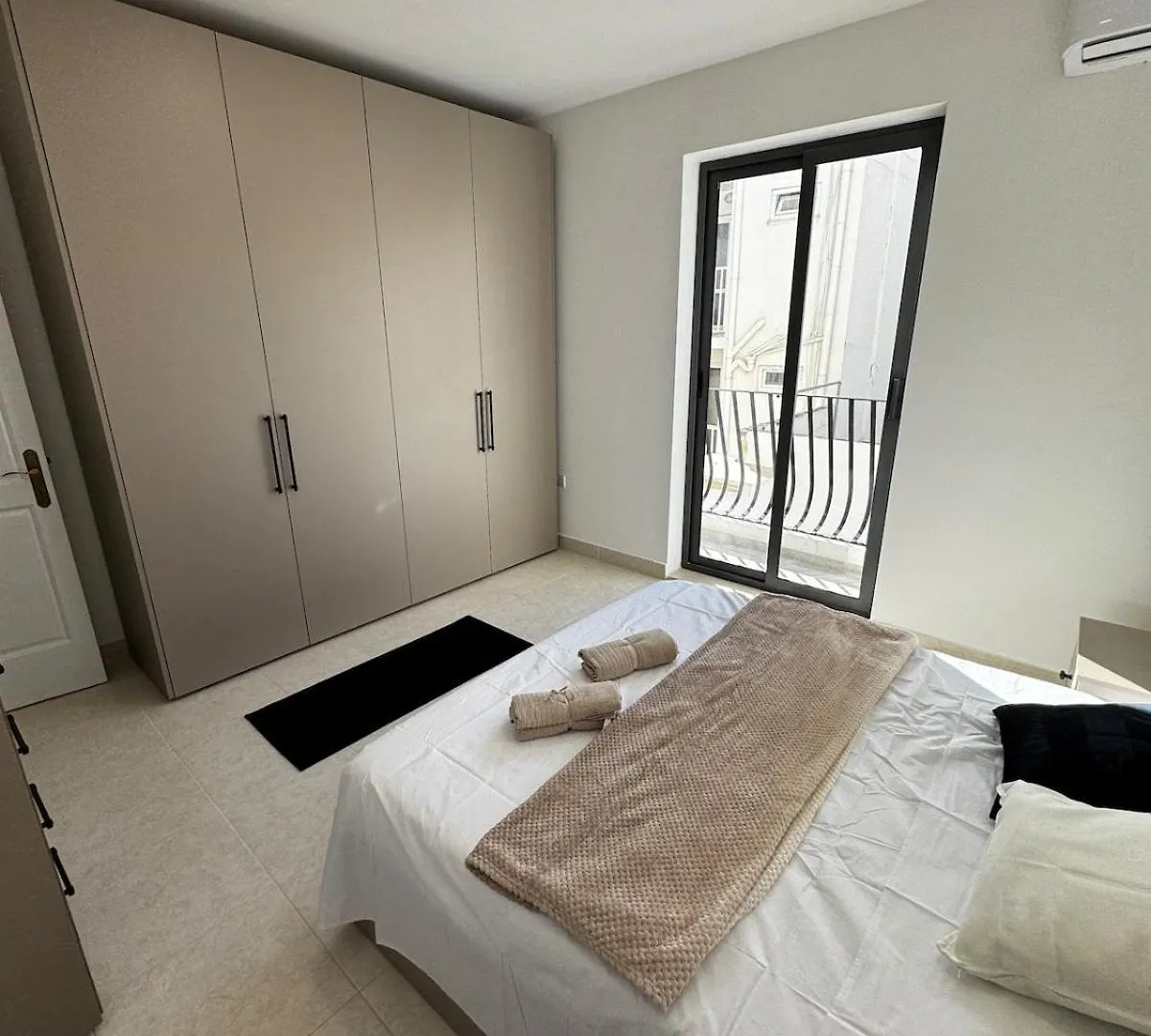 New Stylish 2 Bedroom Apartment In Msida Ta Xbiex